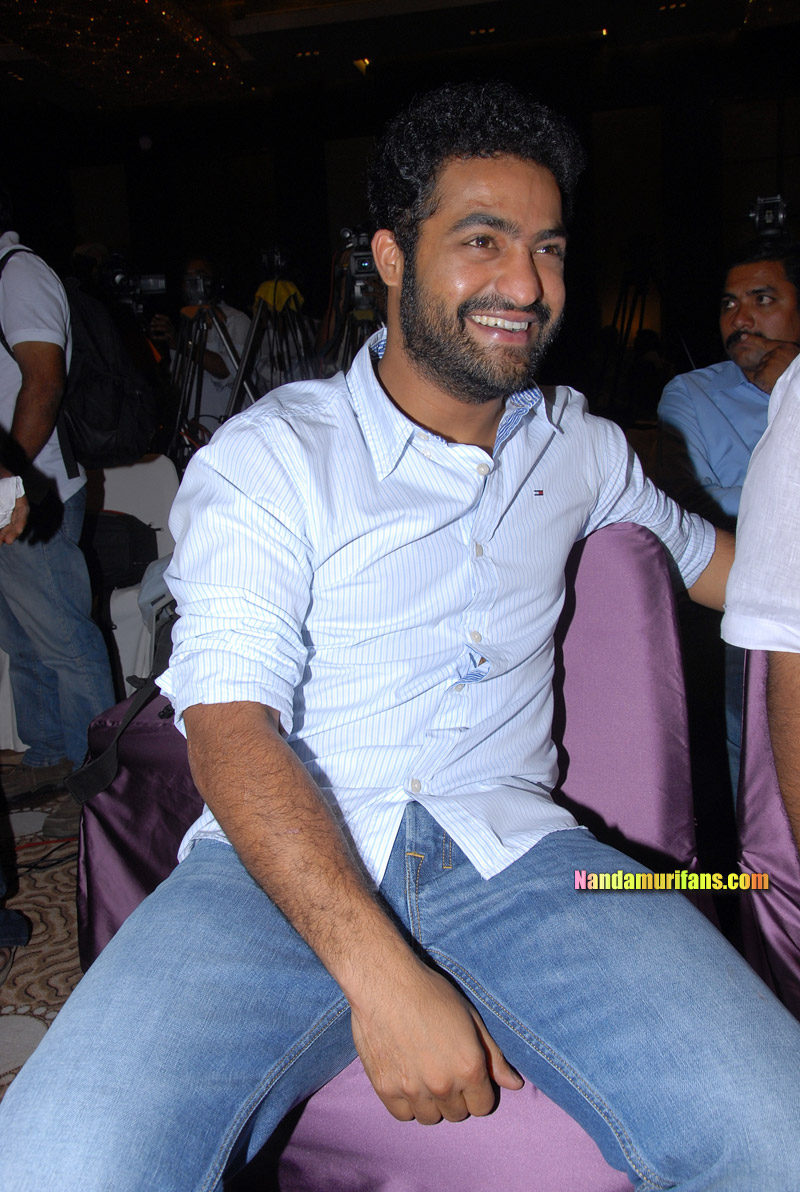 Dhammu_successmeet_020.jpg